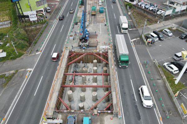 大和北道路横田第一高架橋（下部工）工事