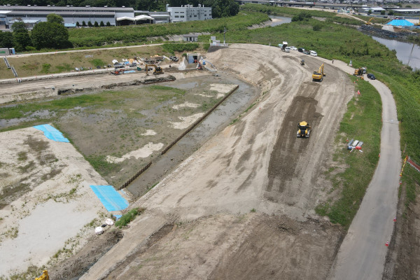 大和川保田遊水地掘削築堤他工事